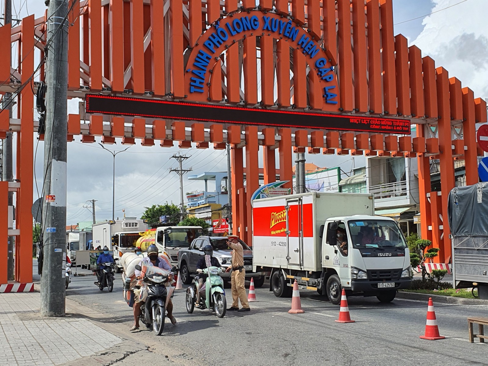 Sở Giao thông- Vận tải An Giang hướng dẫn đề nghị cấp thẻ nhận diện phương tiện (tạo luồng xanh) cho phương tiện vận tải