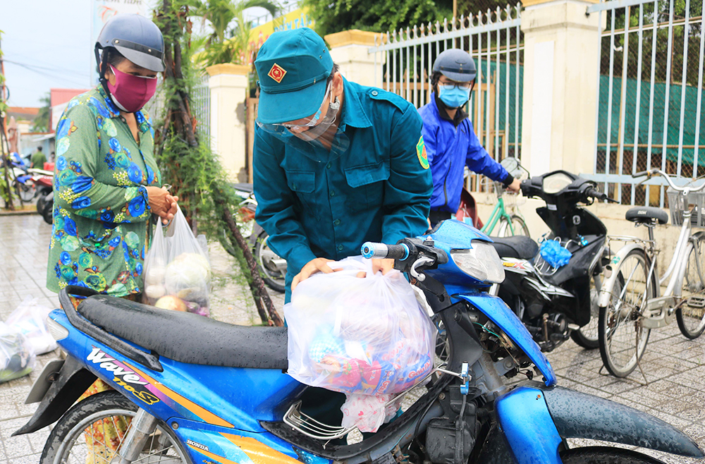 Khai trương “Gian hàng 0 đồng” của lực lượng vũ trang tỉnh