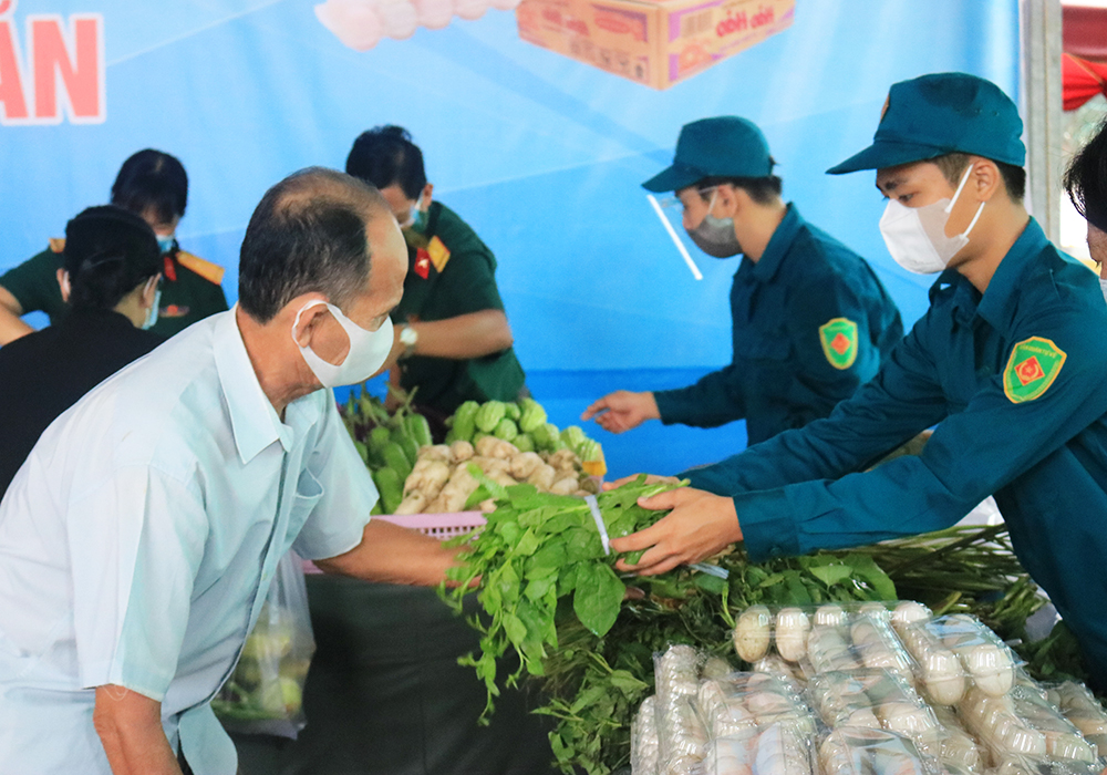 Khai trương “Gian hàng 0 đồng” của lực lượng vũ trang tỉnh