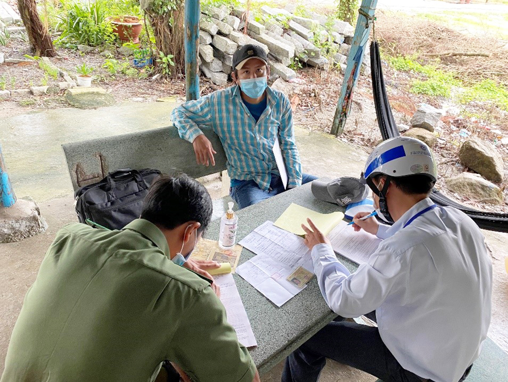 Truy tìm đối tượng bỏ trốn cách ly ở Tri Tôn