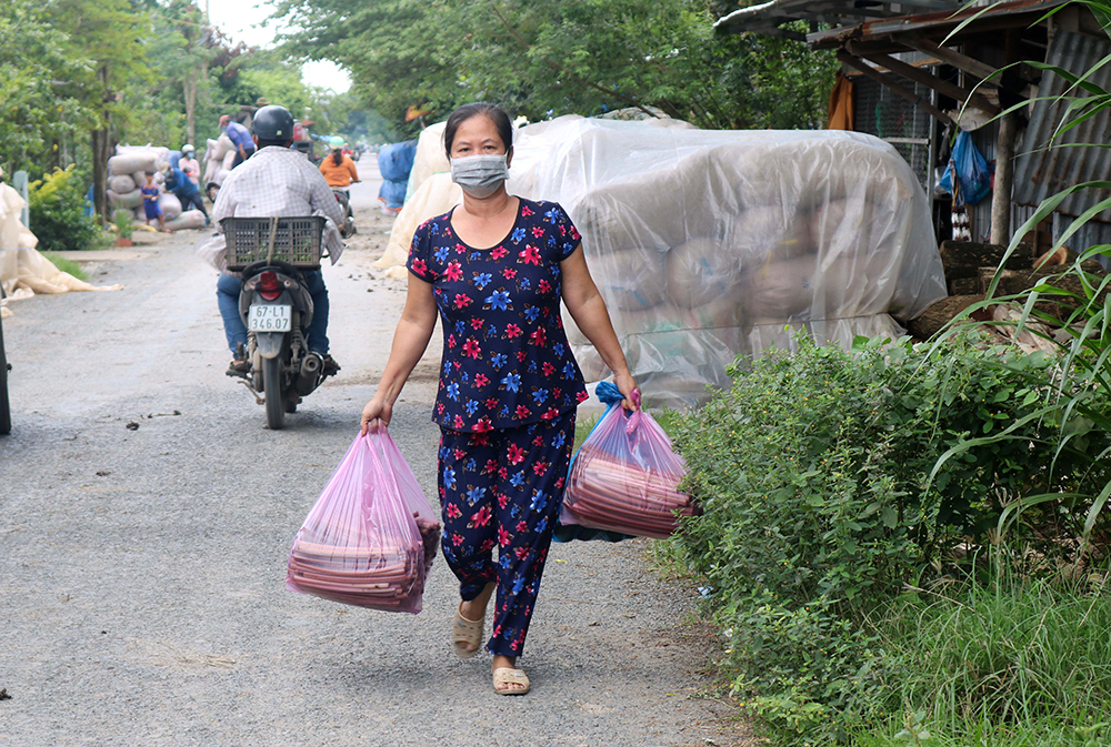 Hỗ trợ vận chuyển, tiêu thụ nông sản cho nông dân huyện Chợ Mới