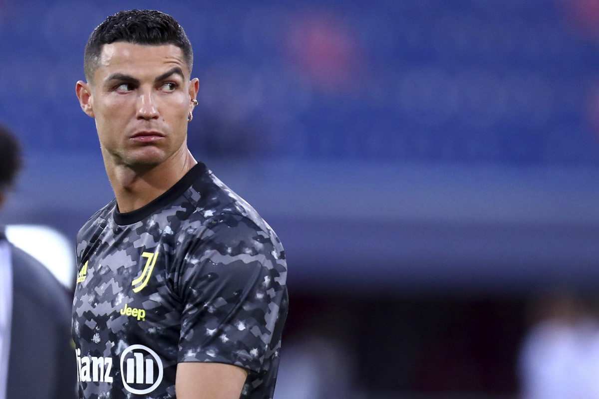Ronaldo "chiến tranh lạnh" với Juventus: Cơ hội cho nhà giàu PSG