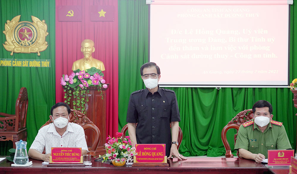 Lực lượng Cảnh sát đường thủy đoàn kết, nỗ lực đảm bảo an ninh trật tự, an ninh biên giới gắn chặt kiểm soát dịch bệnh COVID-19