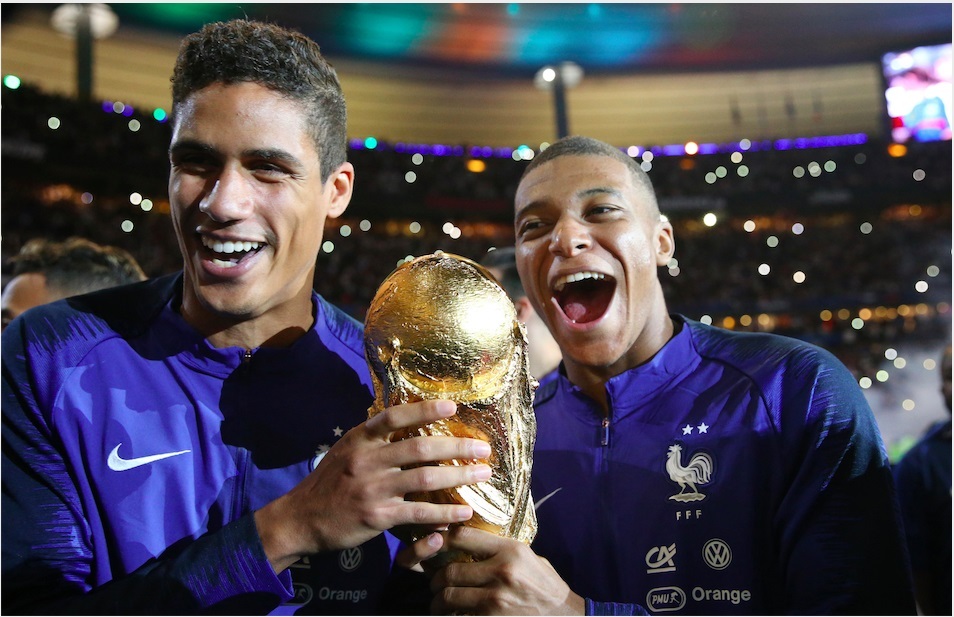 Real Madrid sắp nổ ‘siêu bom tấn’ Mbappe, Ramos và Varane thấm nhất