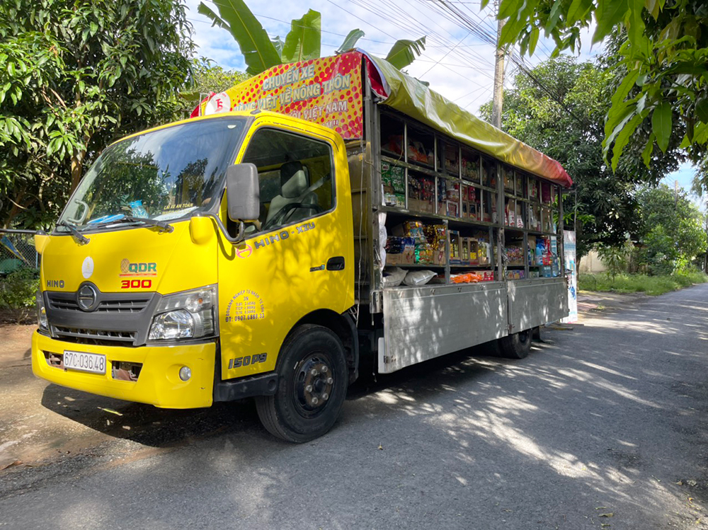 Siêu thị Tứ Sơn tổ chức “Chuyến xe lưu động” bán hàng thiết yếu đến nhà dân đảm bảo 5K