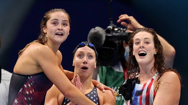 3 đội bơi cùng phá kỷ lục Olympic và thế giới ở 1 nội dung