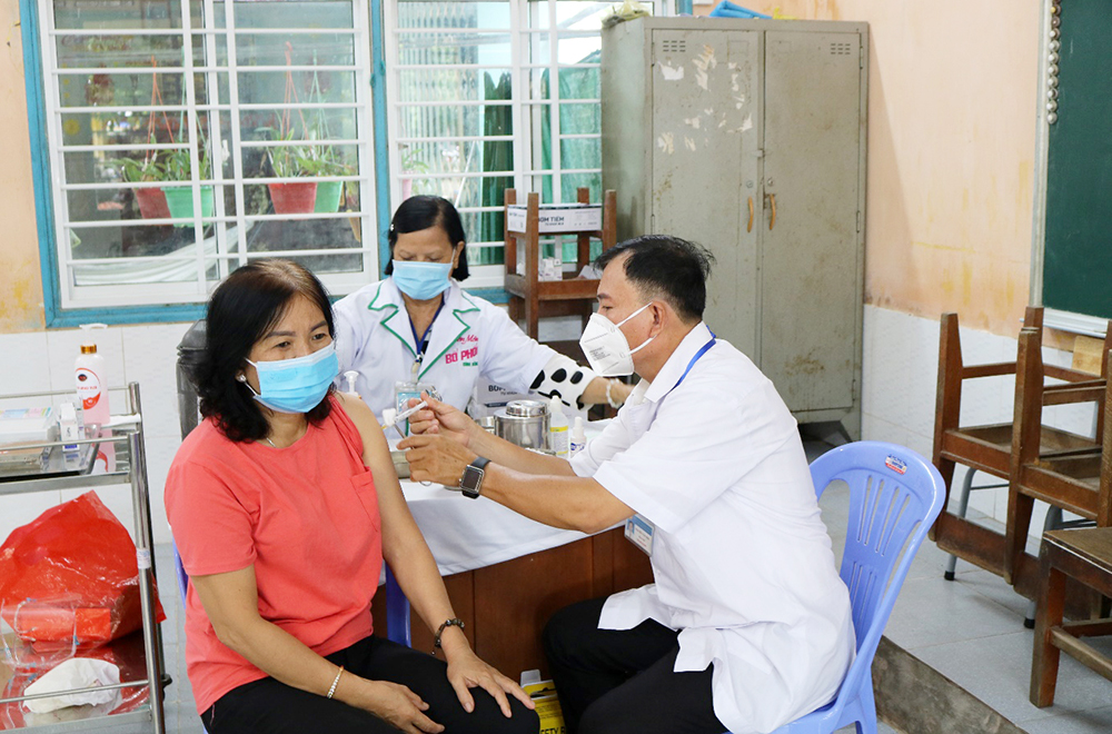 Châu Thành tổ chức tiêm vaccine phòng COVID-19 đợt 3 năm 2021