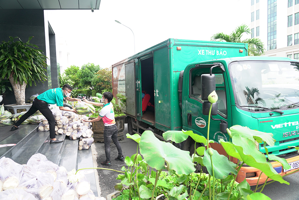 Viettel An Giang hỗ trợ tiêu thụ nông sản cho nông dân