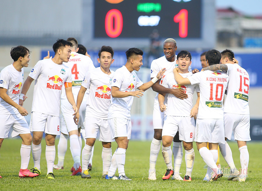 V-League chốt ngày trở lại, một đội xuống hạng