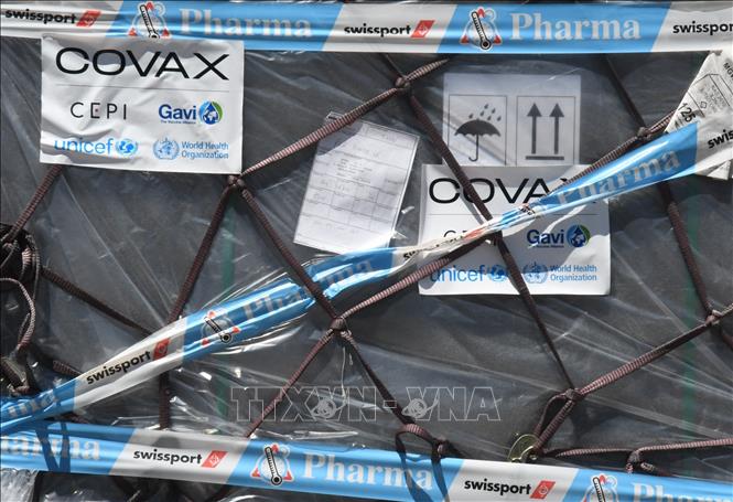 WHO tăng cường phân phối vaccine ngừa COVID-19 cho châu Phi