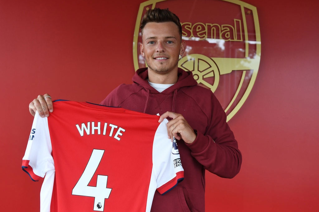 Arsenal ra mắt Ben White: Đầu tư mạo hiểm