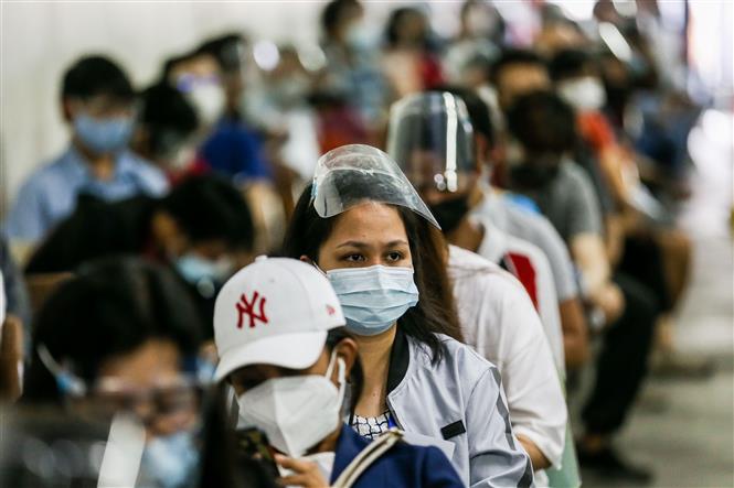 COVID-19 tại ASEAN hết 1-8: Vượt 150.000 ca tử vong; Campuchia tiêm trộn vaccine mũi 3