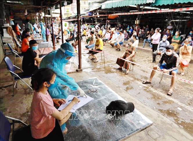 Trưa 3-8, Hà Nội có thêm 23 ca mắc mới COVID-19, gồm 2 trường hợp liên quan đến Vinmart
