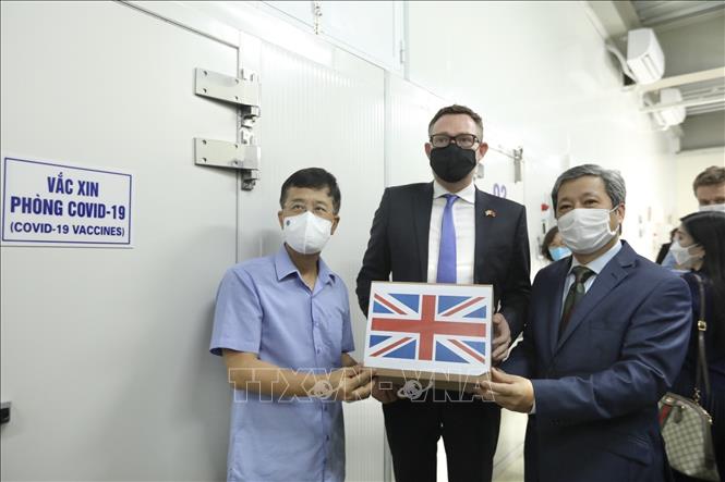 Việt Nam có thêm 415.000 liều vaccine AstraZeneca do Chính phủ Anh trao tặng