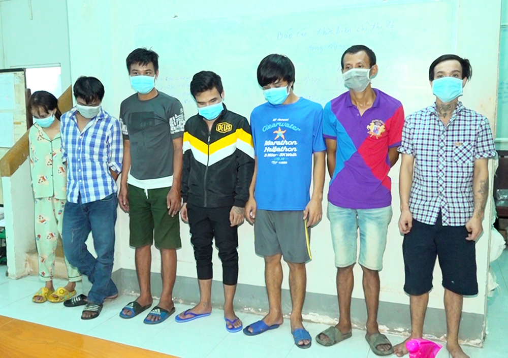 Đề nghị xử phạt 7 đối tượng tụ tập trong tiệm game thời điểm giãn cách xã hội