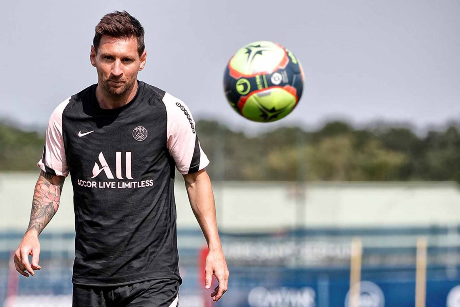 Messi ra mắt Ligue 1 vào ngày 30-8
