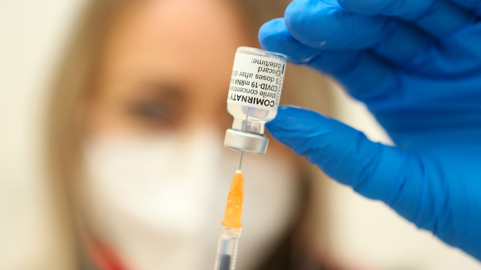 Hé lộ vaccine mRNA ‘cải tiến’ có thể trị mọi biến thể COVID-19