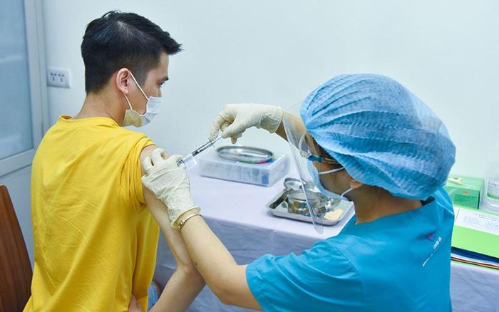 Vaccine nội Tháng 9 nước rút