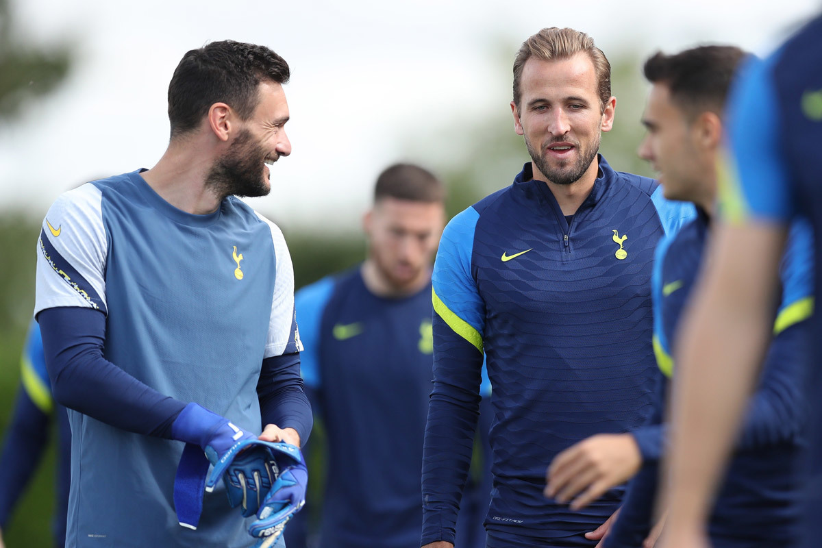 Man City: Lỡ Harry Kane, mơ viết sử với Ronaldo