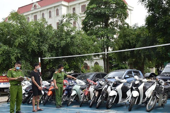 Phá đường dây hoạt động ‘tín dụng đen’ cho vay với lãi suất ‘cắt cổ’