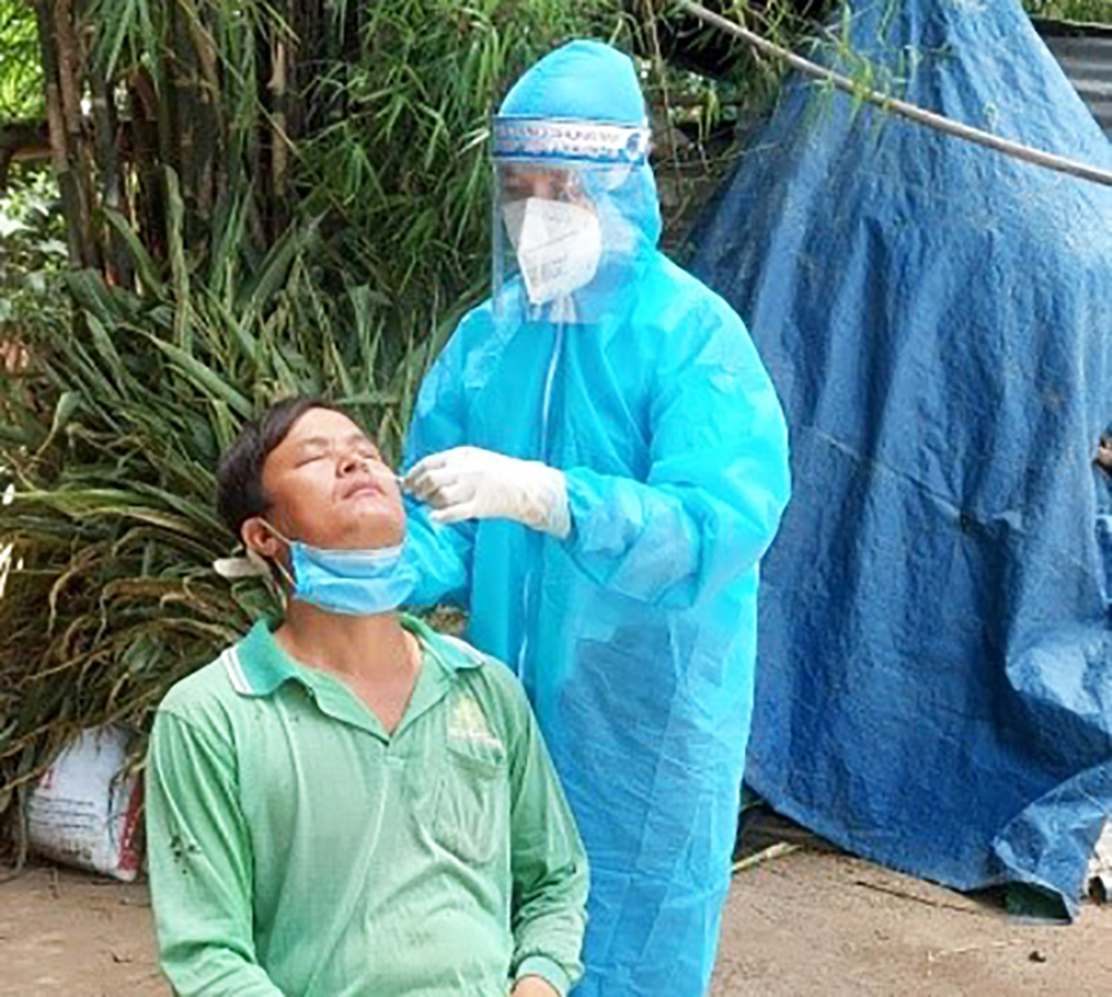 Huyện An Phú xét nghiệm SARS-CoV-2 toàn dân, phát hiện 26 ca nghi mắc COVID-19