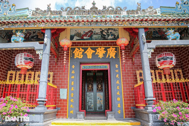Độc đáo ngôi chùa cổ trăm tuổi nổi tiếng giữa lòng Cần Thơ