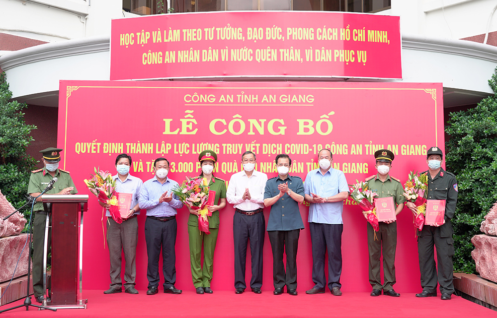 An Giang đẩy mạnh học tập và làm theo tư tưởng, đạo đức, phong cách Hồ Chí Minh