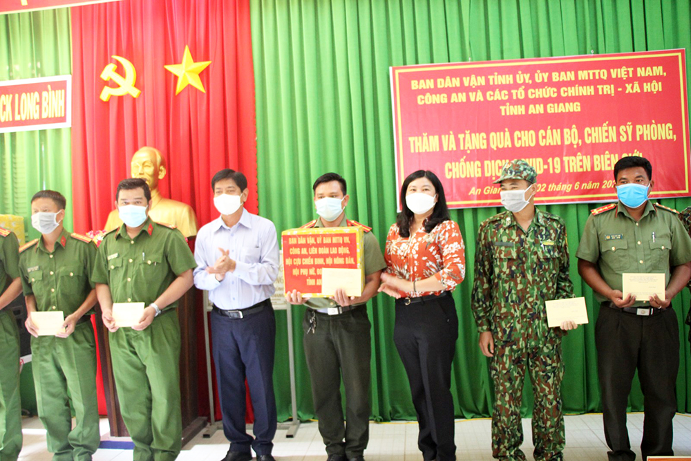 “Lá chắn thép” giữ gìn biên giới Tây Nam - Kỳ 2: “Lũy thép” trên tuyến biên giới