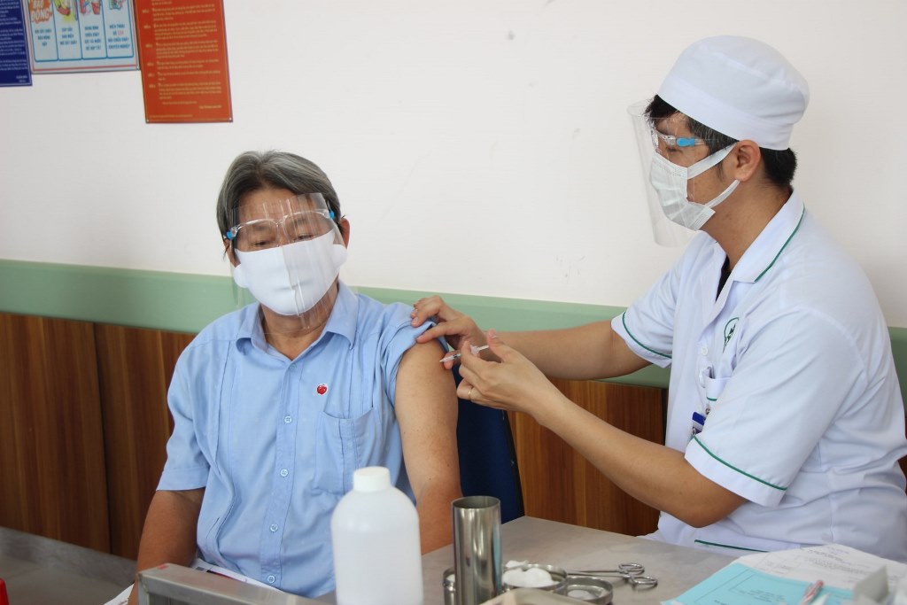 An Giang triển khai chiến dịch “95% dân số từ 18 tuổi trở lên được tiêm vaccine phòng COVID-19”