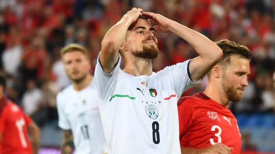 ĐKVĐ EURO lập siêu kỷ lục trong ngày Jorginho đá hỏng 11m