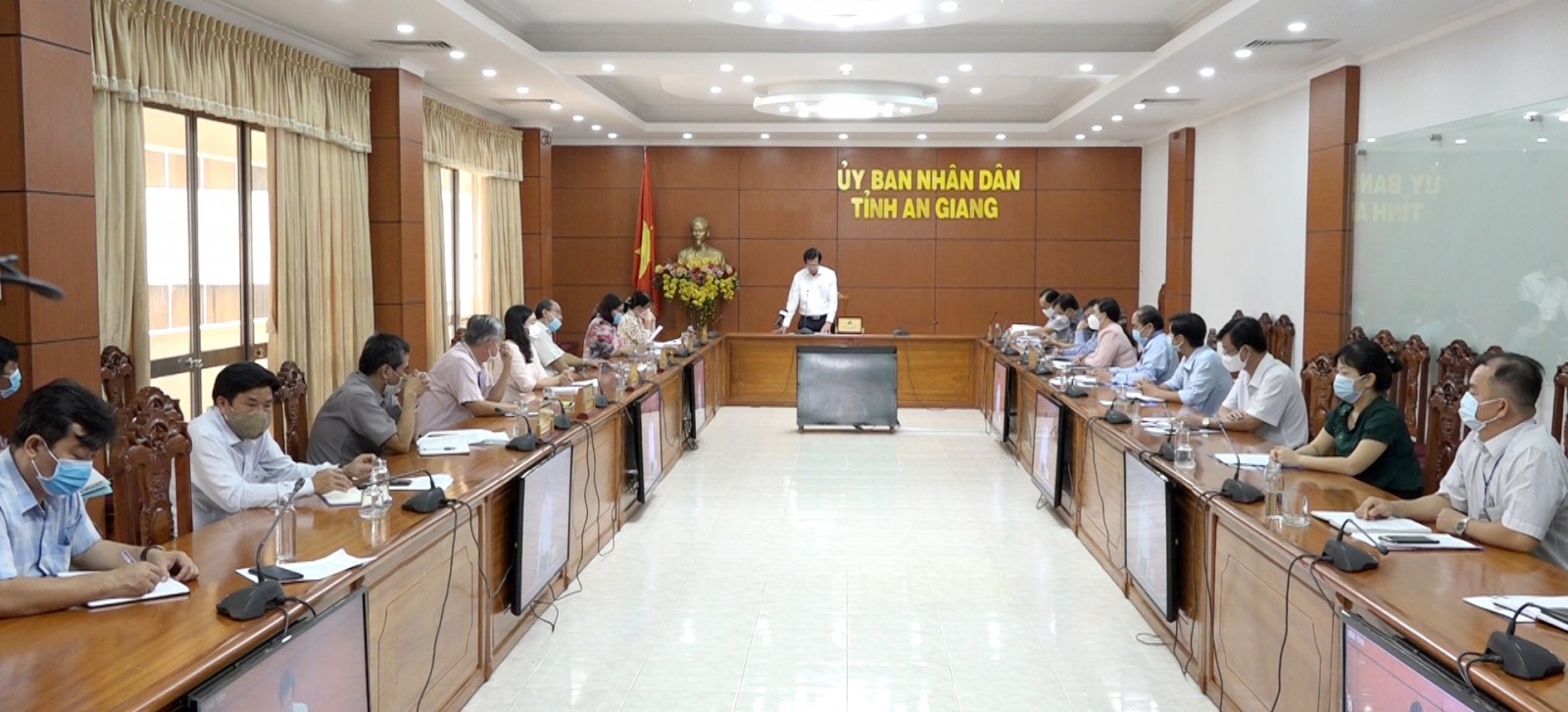 Khẩn trương hỗ trợ người lao động gặp khó khăn do ảnh hưởng dịch bệnh COVID-19 trên tinh thần đúng đối tượng, công khai, minh bạch