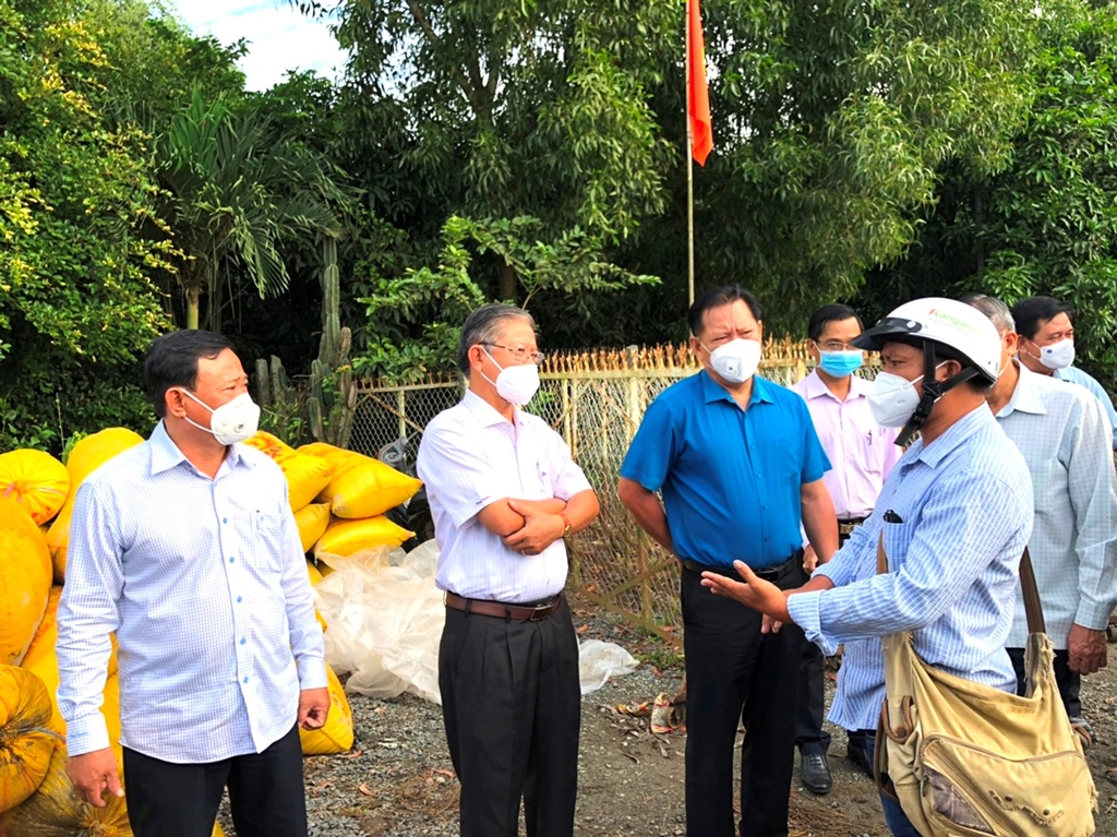 Tri Tôn nỗ lực vượt khó, hoàn thành nhiệm vụ