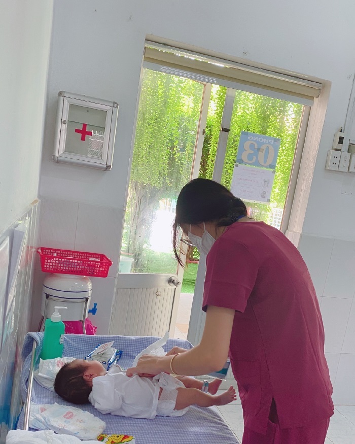 Chuyện xúc động nơi những bé sơ sinh phải xa mẹ vì COVID-19