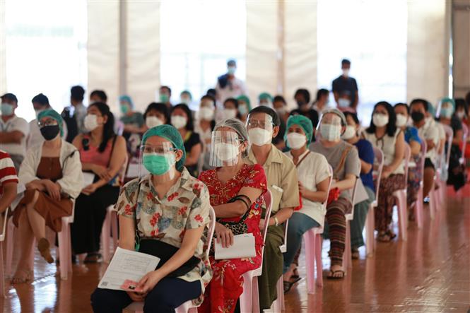 COVID-19 tới 6 giờ 9-9: Thế giới trên 4,6 triệu ca tử vong; WHO xác định sống chung với dịch bệnh