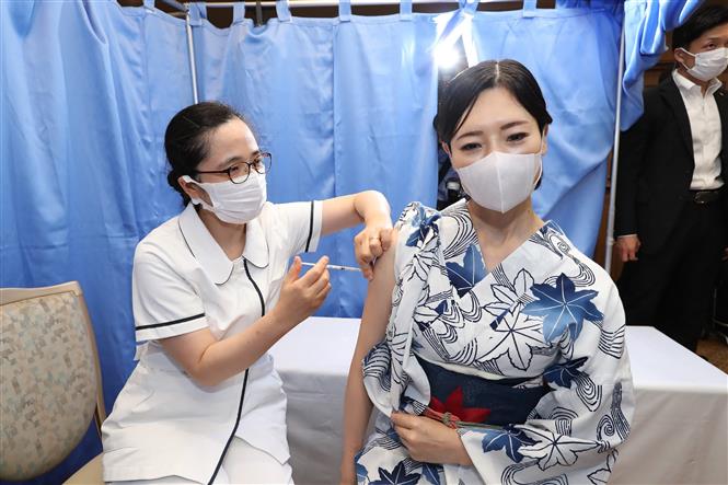 COVID-19 tới 6 giờ 9-9: Thế giới trên 4,6 triệu ca tử vong; WHO xác định sống chung với dịch bệnh