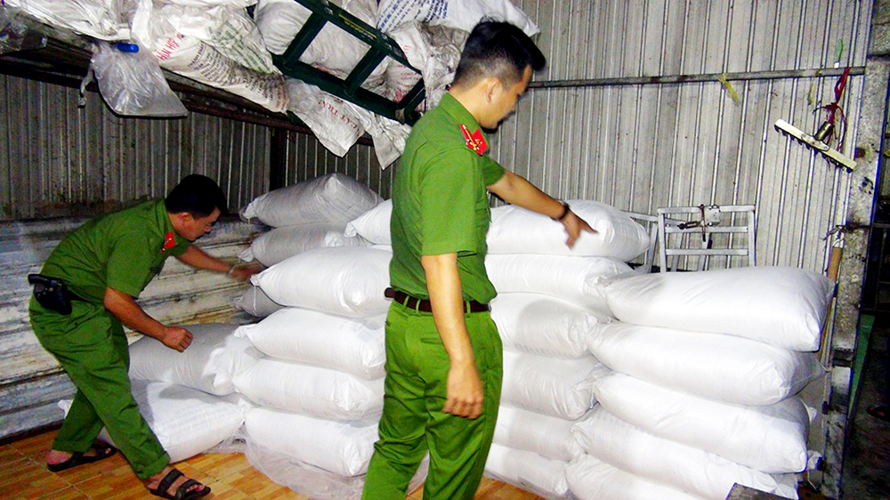 Di dời cơ sở sản xuất đường phèn vào khu công nghiệp