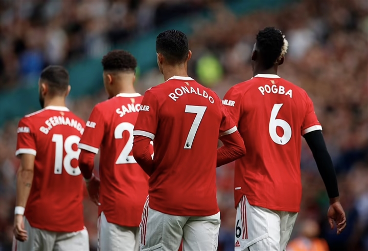 Ronaldo tỏa sáng: Ngày 'vị vua' trở lại Man Utd