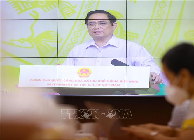 Thủ tướng phát động Chương trình 'Sóng và máy tính cho em'