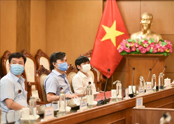 Thủ tướng phát động Chương trình 'Sóng và máy tính cho em'