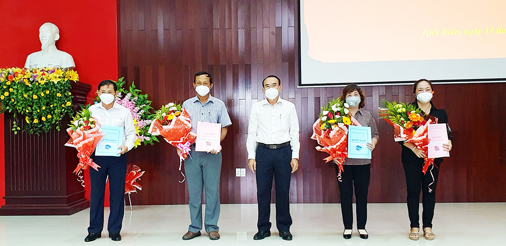 Tịnh Biên điều động, luân chuyển 17 cán bộ thuộc diện Ban Thường vụ Huyện ủy quản lý
