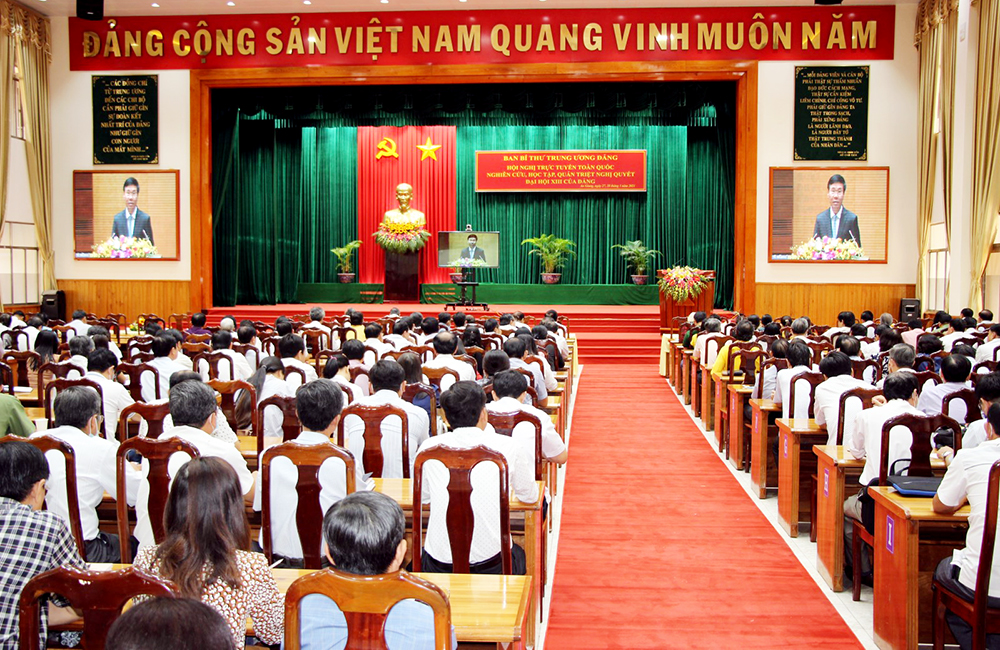 Chuyển biến rõ nét trong công tác xây dựng, chỉnh đốn Đảng ở An Giang - Kỳ 2: Đẩy lùi suy thoái trong Đảng