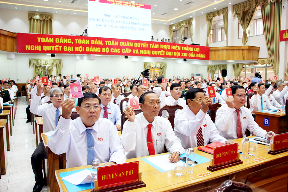 Chuyển biến rõ nét trong công tác xây dựng, chỉnh đốn Đảng ở An Giang - Kỳ 3: Đào tạo, quy hoạch cán bộ lãnh đạo