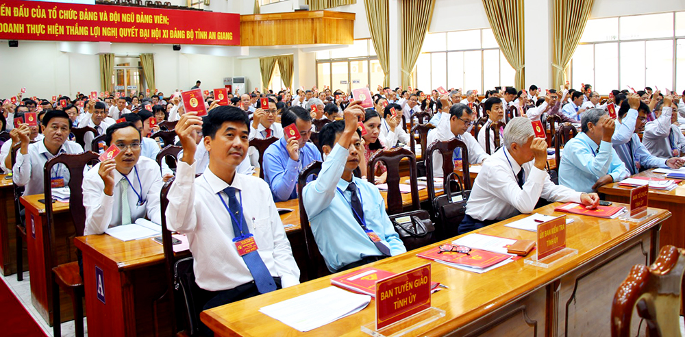 Chuyển biến rõ nét trong công tác xây dựng, chỉnh đốn Đảng ở An Giang - Kỳ cuối: Nâng chất tổ chức Đảng và đảng viên