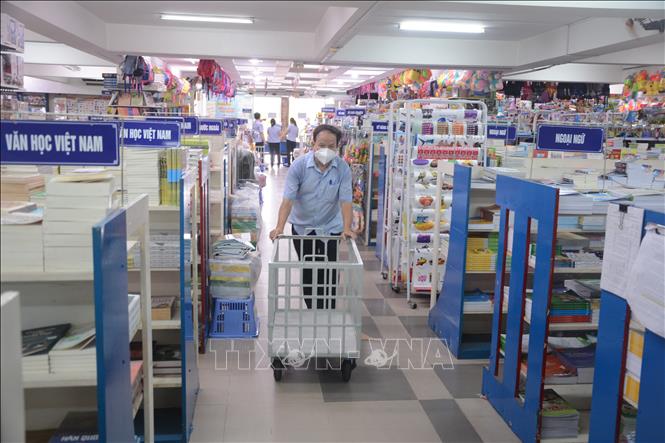 Đà Nẵng kịp thời cung ứng sách giáo khoa, dụng cụ học tập cho học sinh