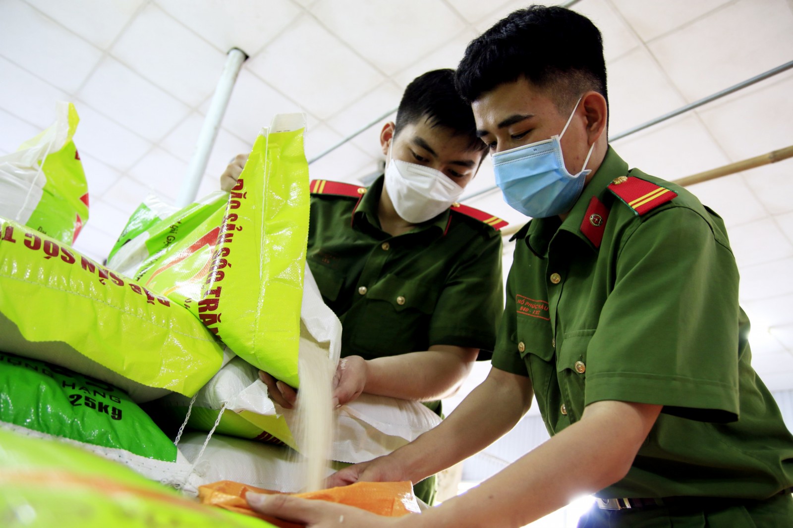Công an An Giang và hành trình san sẻ yêu thương