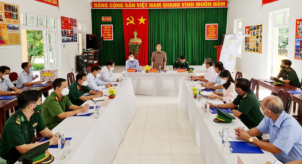 Bí thư Tỉnh ủy An Giang Lê Hồng Quang kiểm tra công tác phòng, chống dịch bệnh COVID-19 ở huyện Tri Tôn