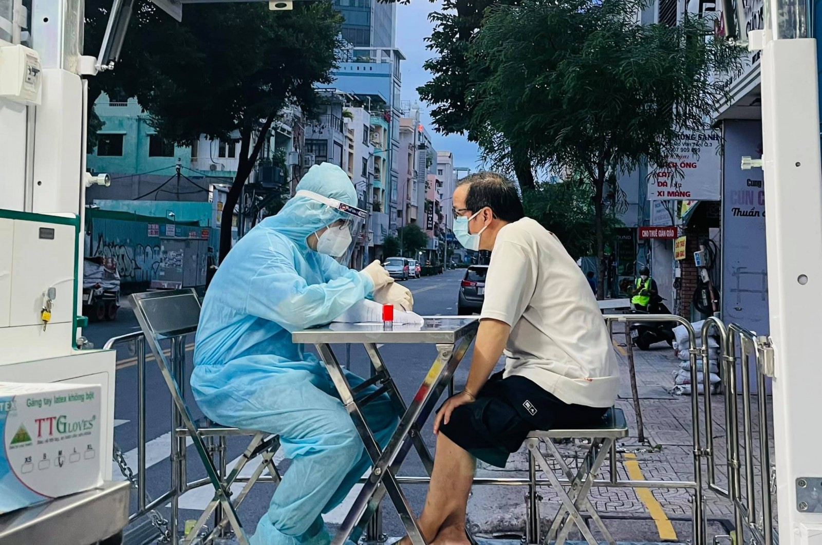 92% người trên 18 tuổi tại TP.HCM đã tiêm mũi 1 vắc xin COVID-19