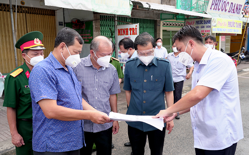 Phú Tân tập trung kiểm soát dịch bệnh COVID-19, không để lây sang các địa phương lân cận