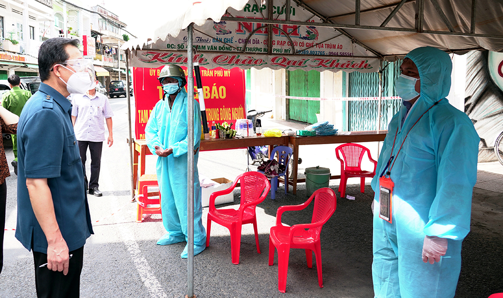 Phú Tân tập trung kiểm soát dịch bệnh COVID-19, không để lây sang các địa phương lân cận