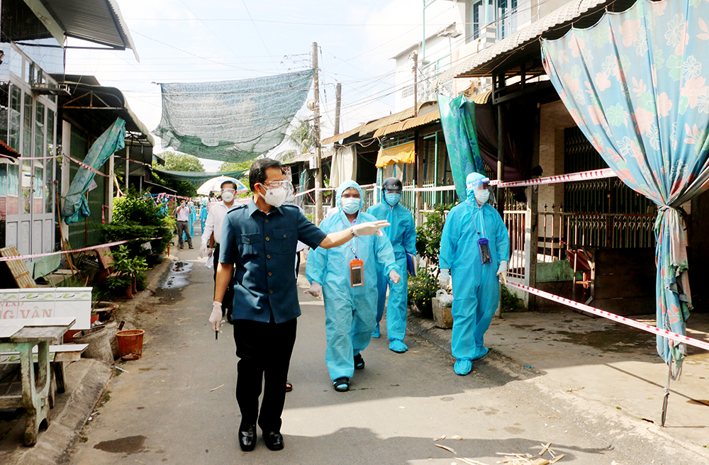 Phú Tân tập trung kiểm soát dịch bệnh COVID-19, không để lây sang các địa phương lân cận
